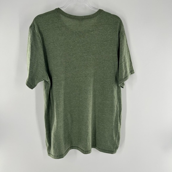 Pink Armadillos Green Christmas Red Sparkle Graphic Crewneck T-Shirt Women's XL - Picture 6 of 12